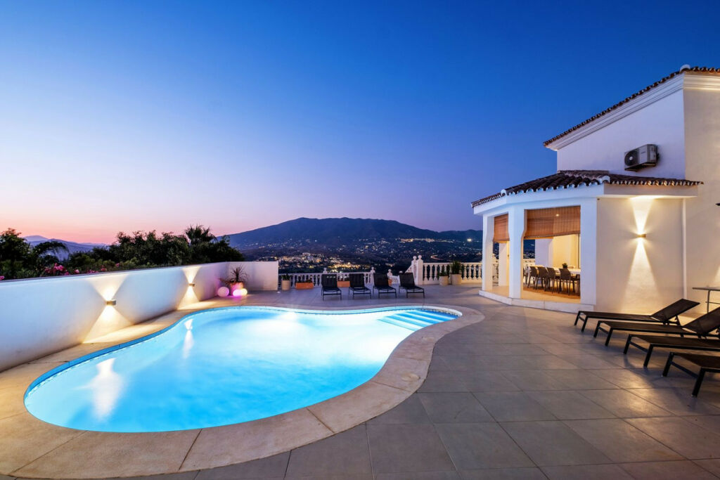 Detached Villa Cerros del Aguila Málaga - image 31