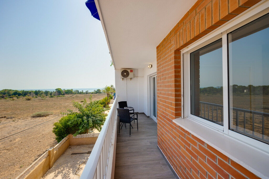 Middle Floor Apartment Punta Prima Alicante - image 31