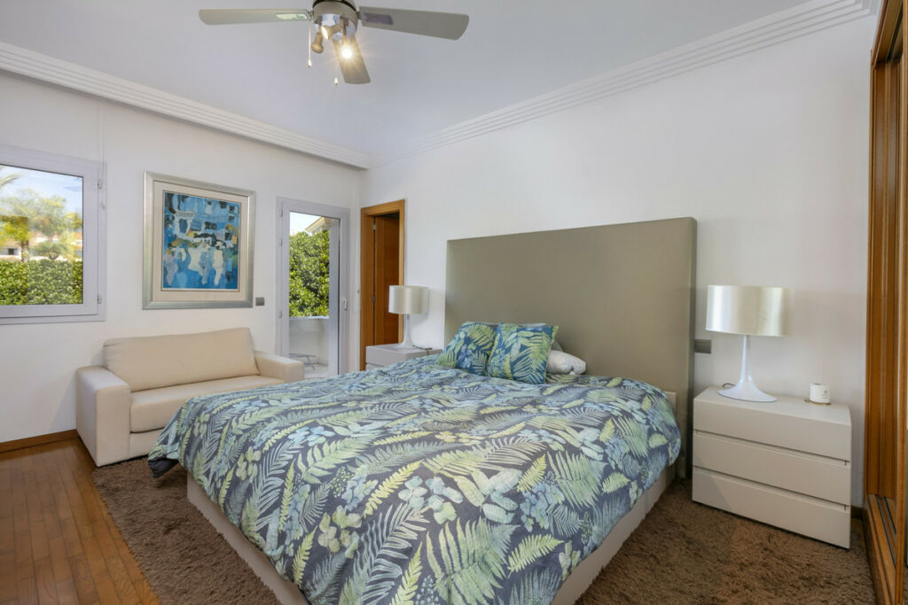 Middle Floor Apartment The Golden Mile Málaga - image 31