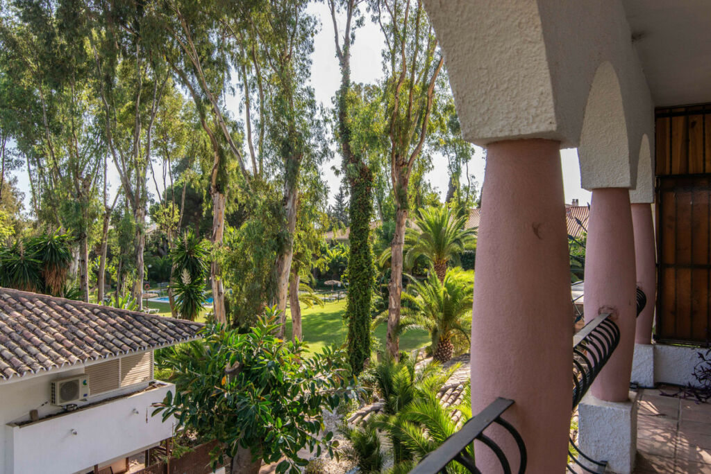 Middle Floor Apartment Puerto Banús Málaga - image 30