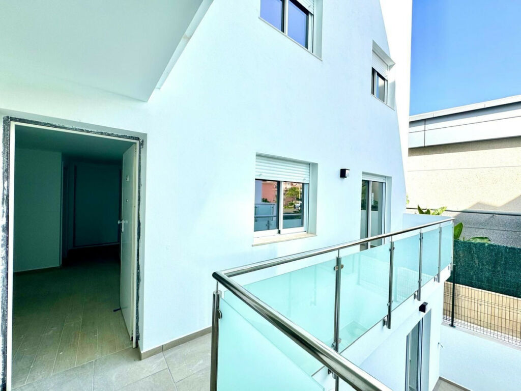 Middle Floor Apartment Fuengirola Málaga - image 30