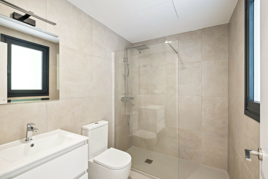 Middle Floor Apartment Montemar Málaga - image 31