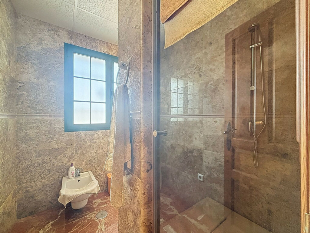 Detached Villa La Viñuela Málaga - image 31