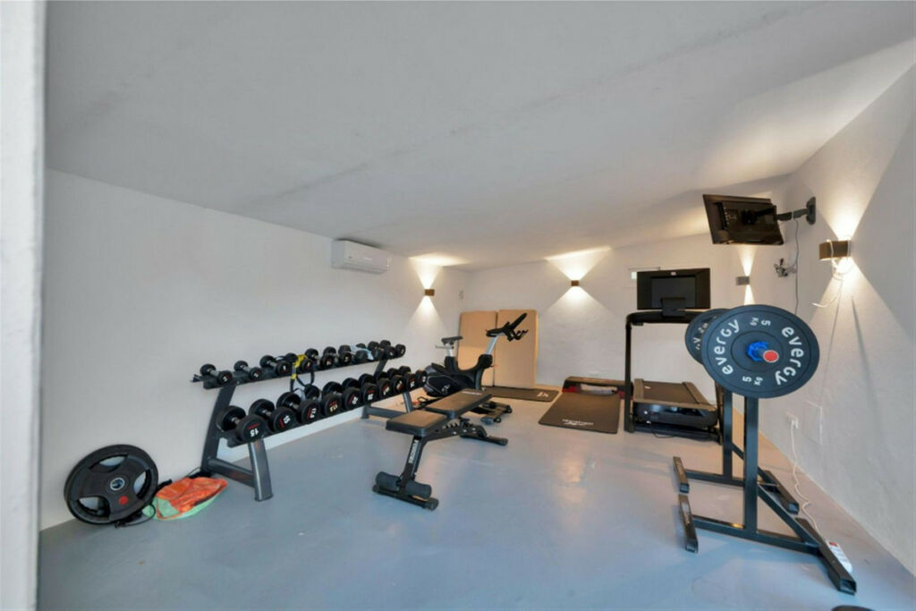 Detached Villa Benahavís Málaga - image 31