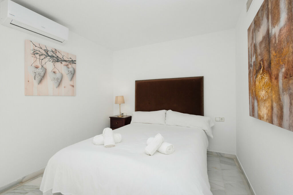 Middle Floor Apartment Puerto Banús Málaga - image 31