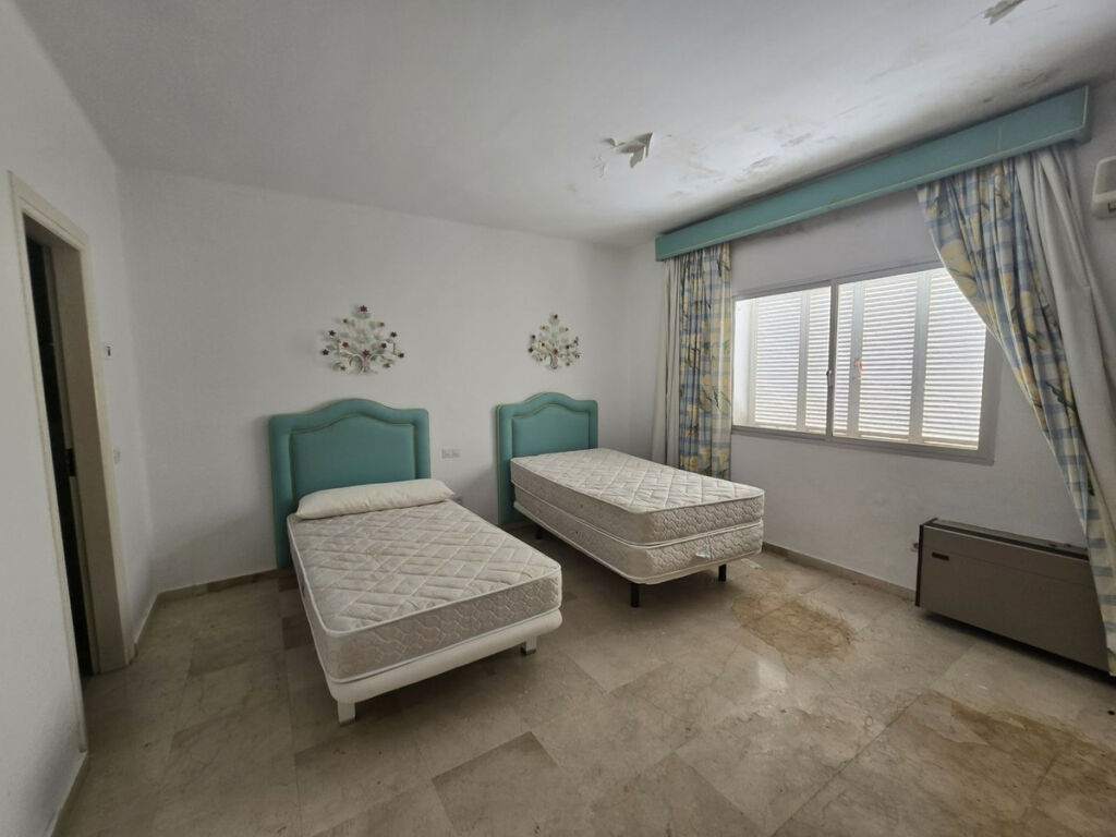 Detached Villa Marbella Málaga - image 31