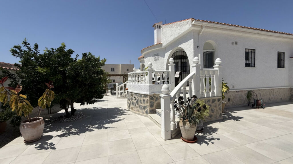 Detached Villa Torrevieja Alicante - image 31