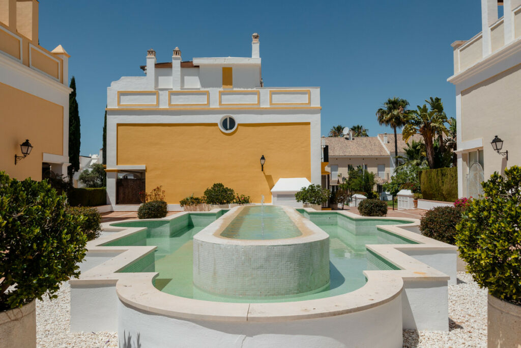 Semi-Detached House Bahía de Marbella Málaga - image 31