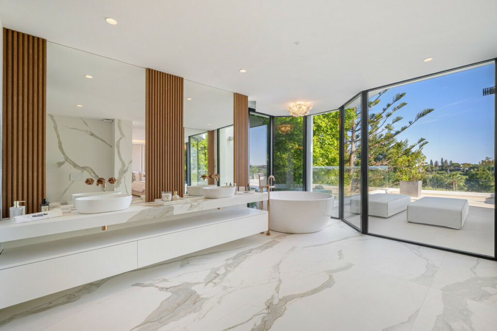 Detached Villa Nueva Andalucía Málaga - image 31