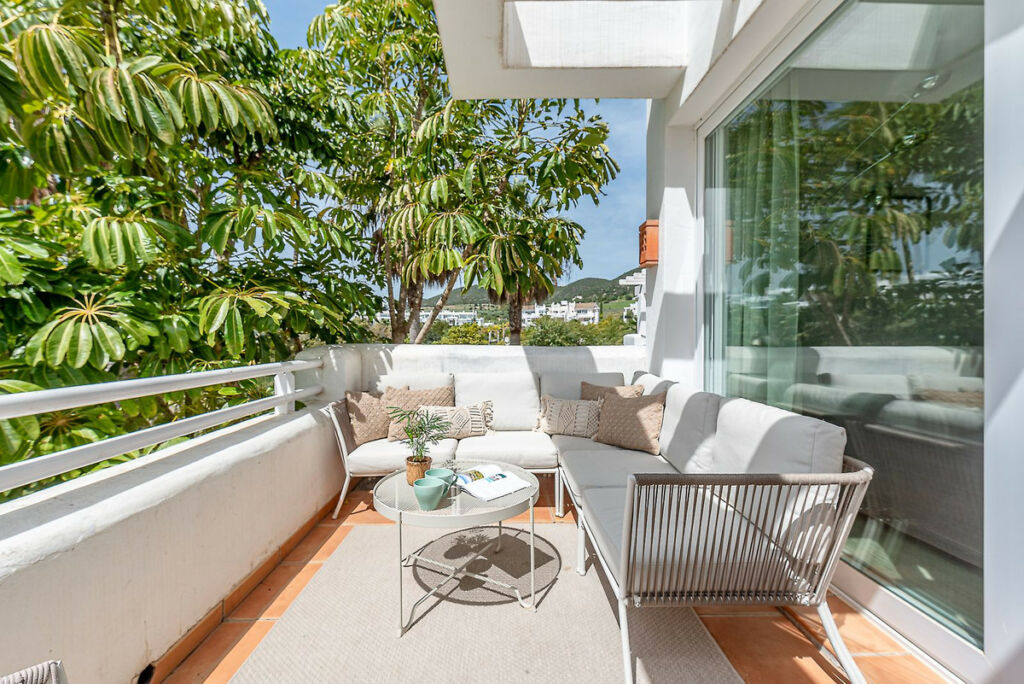 Middle Floor Apartment Casares Málaga - image 31