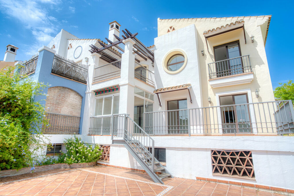 Townhouse Los Arqueros Málaga - image 31