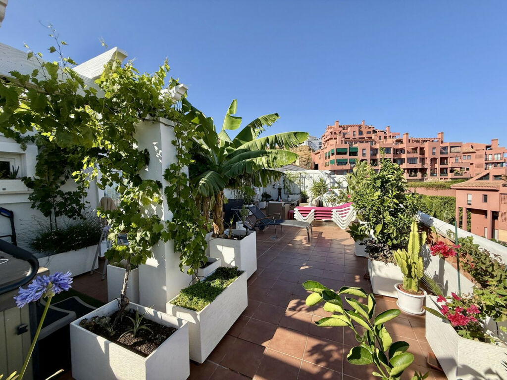 Penthouse Calahonda Málaga - image 31