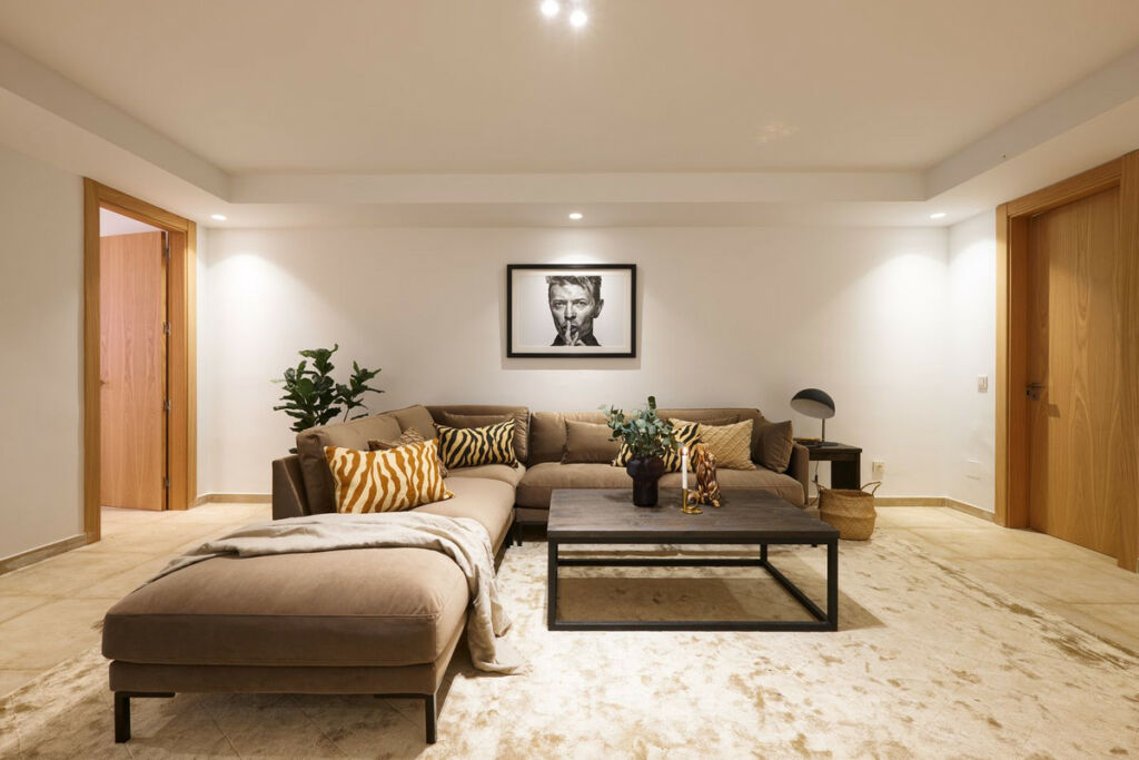Detached Villa Estepona Málaga - image 31