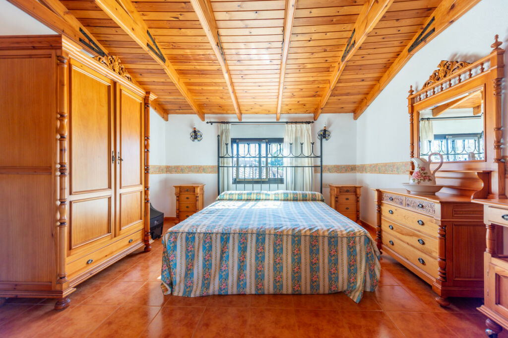Detached Villa Las Chapas Málaga - image 31