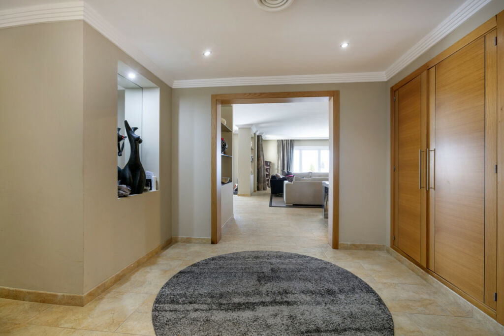 Middle Floor Apartment The Golden Mile Málaga - image 32
