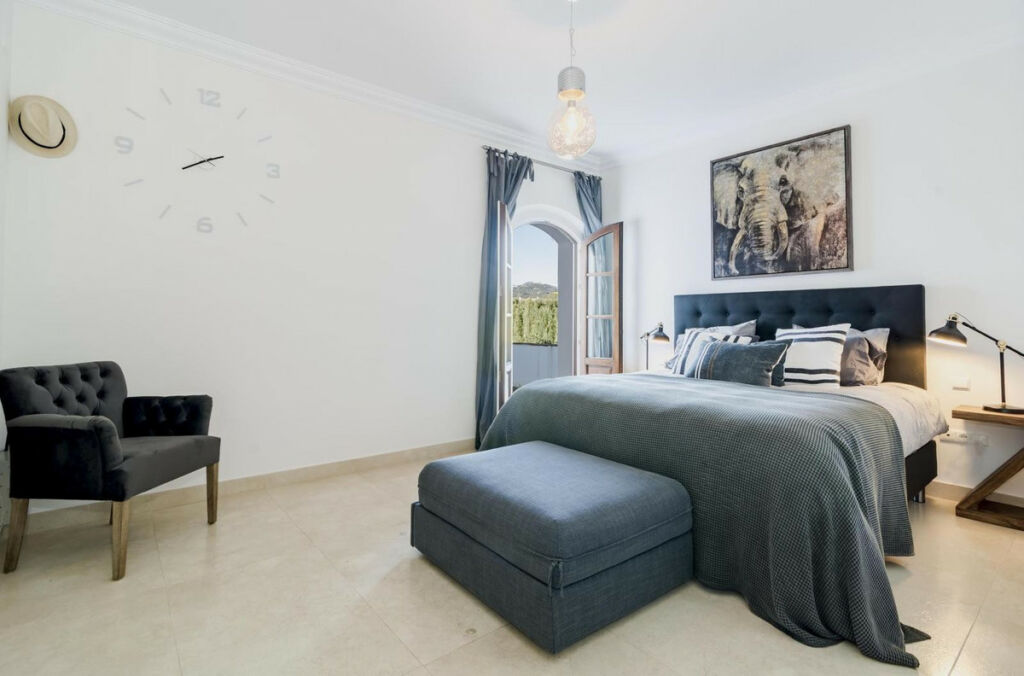 Detached Villa Benahavís Málaga - image 32