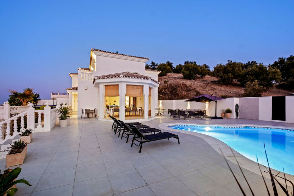 Detached Villa Cerros del Aguila Málaga - image 32