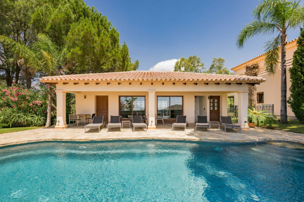 Detached Villa Ojén Málaga - image 5