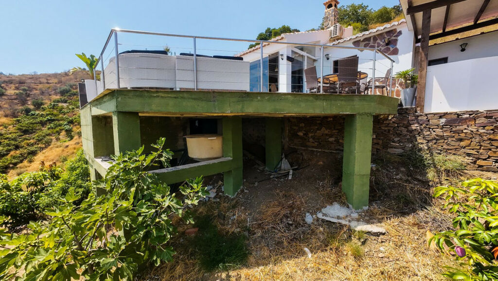 Detached Villa Sayalonga Málaga - image 33