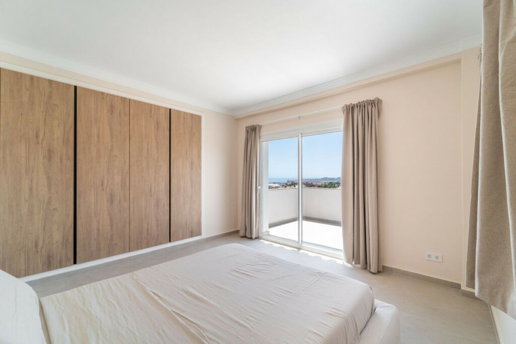 Detached Villa Torreblanca Málaga - image 32