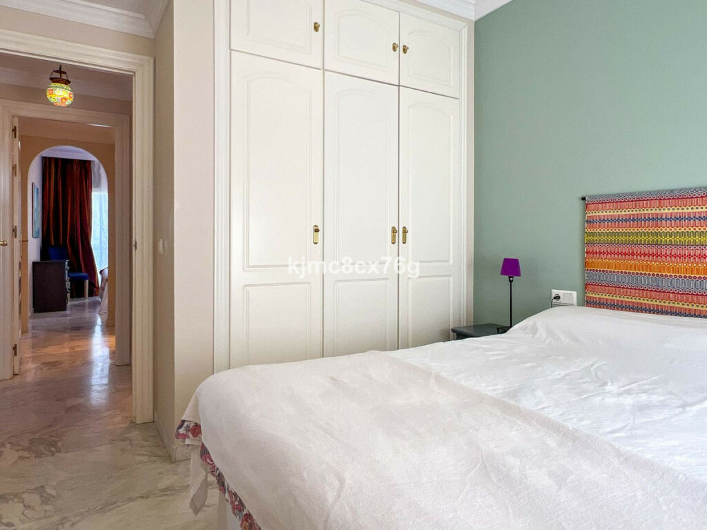 Penthouse Calahonda Málaga - image 32