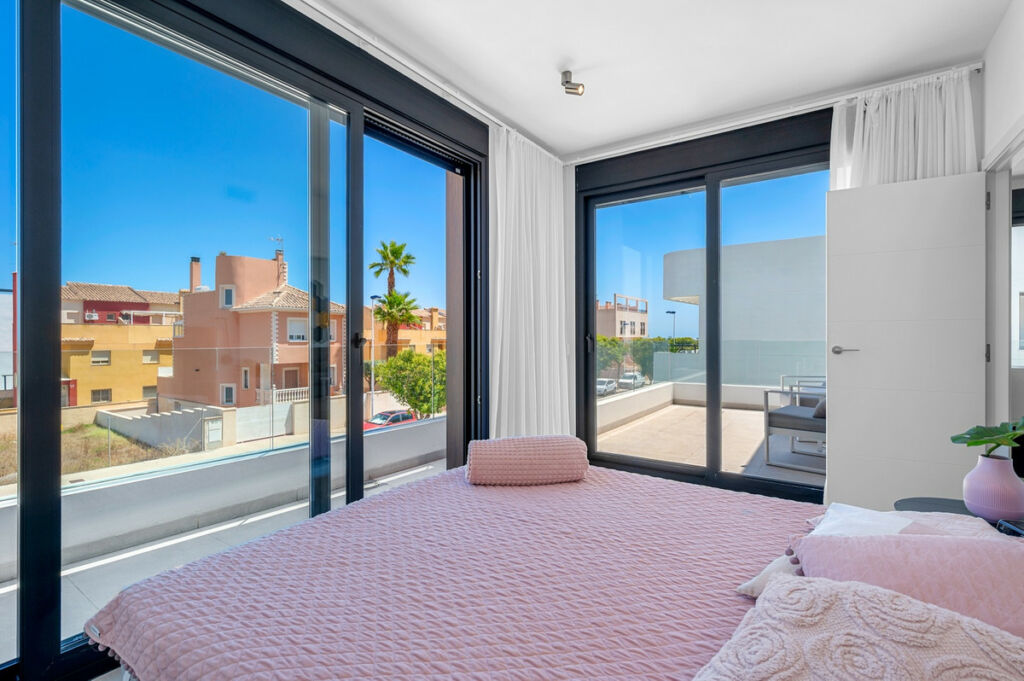 Detached Villa Guardamar del Segura Alicante - image 32