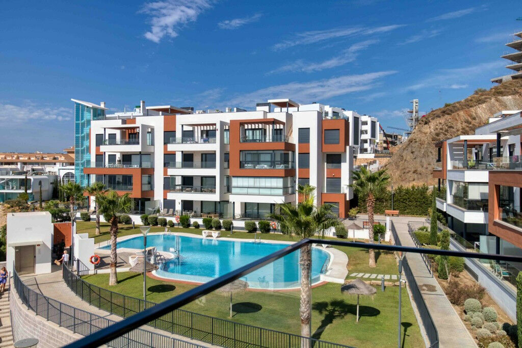 Middle Floor Apartment Fuengirola Málaga - image 32