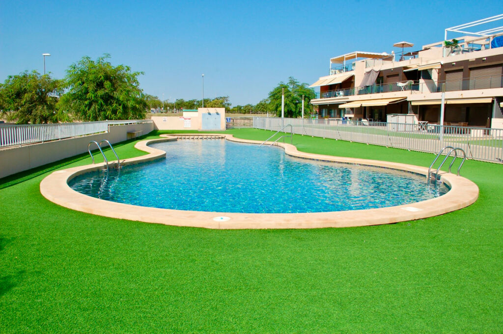 Bungalow Mil Palmeras Alicante - image 32