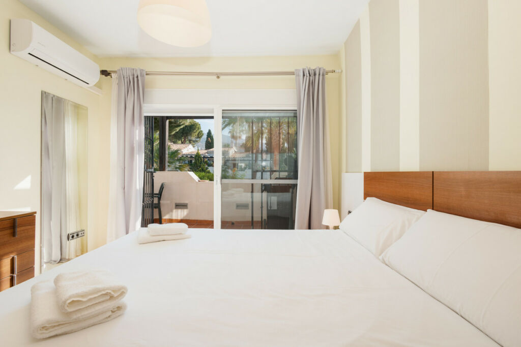 Middle Floor Apartment Sierra Blanca Málaga - image 32
