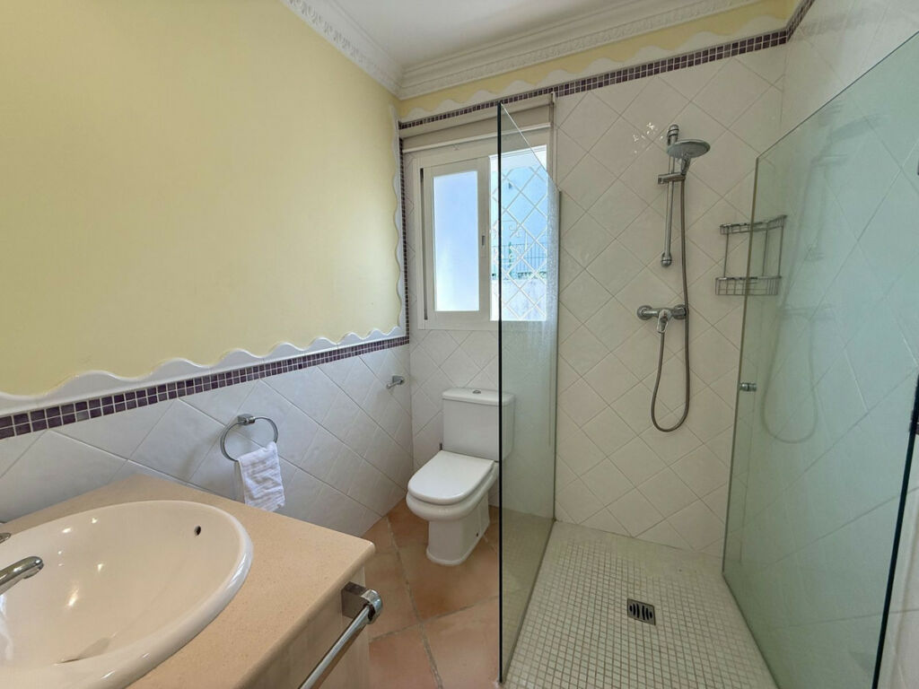 Semi-Detached House San Pedro de Alcántara Málaga - image 32