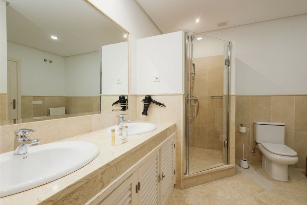 Ground Floor Apartment La Mairena Málaga - image 32