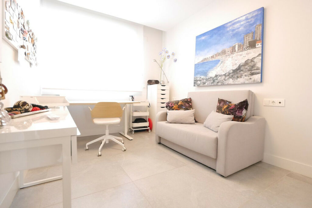 Middle Floor Apartment Cabopino Málaga - image 31
