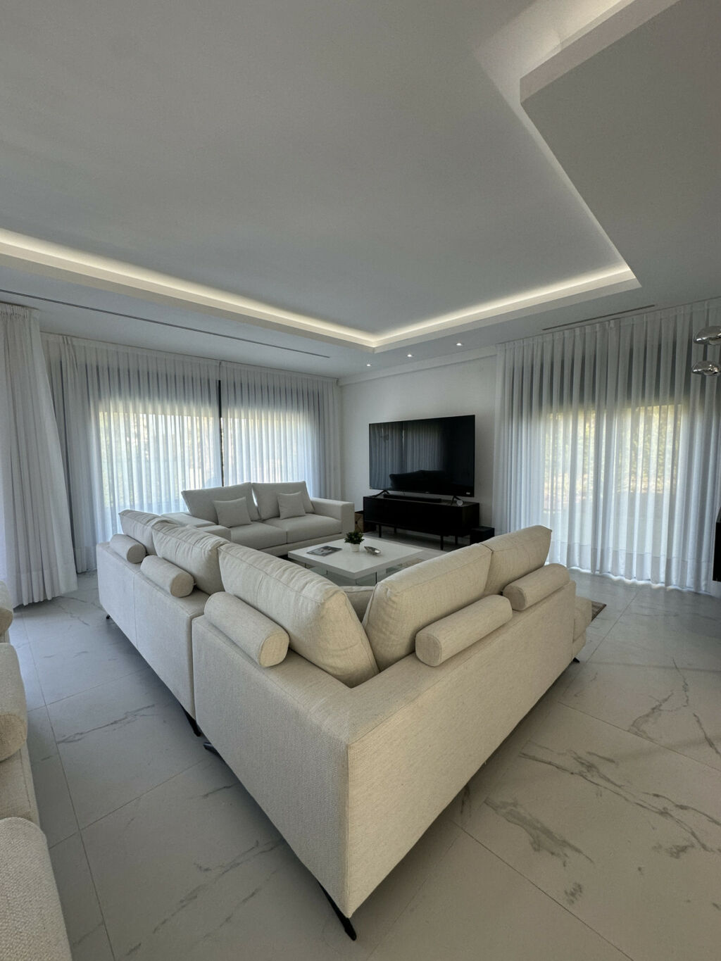 Detached Villa The Golden Mile Málaga - image 32