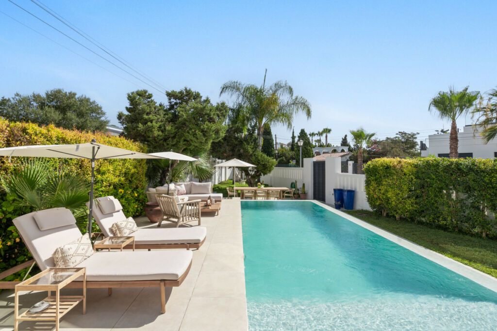 Detached Villa Marbesa Málaga - image 32