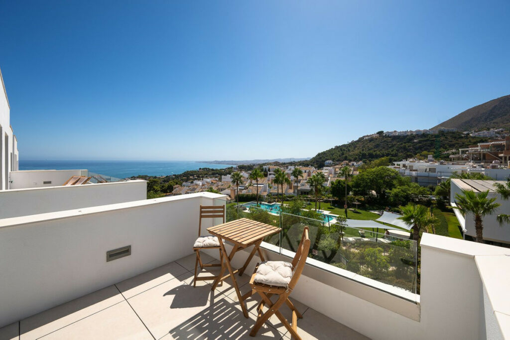 Detached Villa Benalmadena Pueblo Málaga - image 29