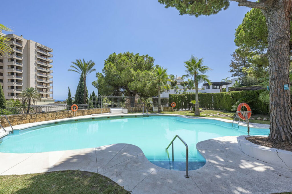 Top Floor Apartment Río Real Málaga - image 32