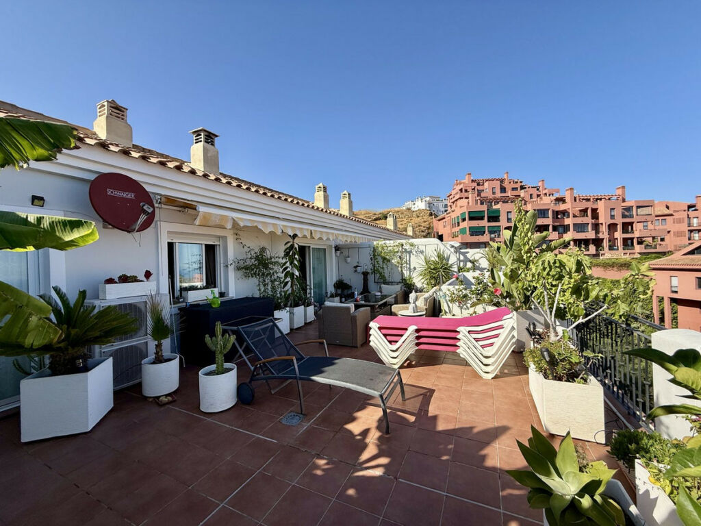 Penthouse Calahonda Málaga - image 33