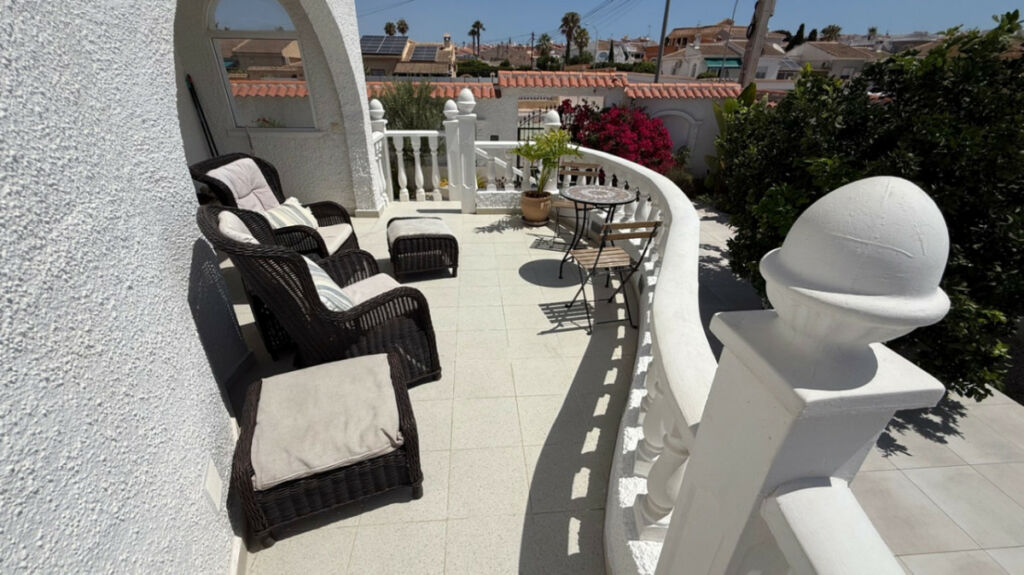Detached Villa Torrevieja Alicante - image 33