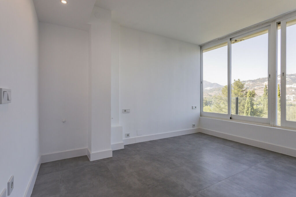Middle Floor Apartment Río Real Málaga - image 33