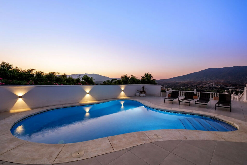 Detached Villa Cerros del Aguila Málaga - image 33