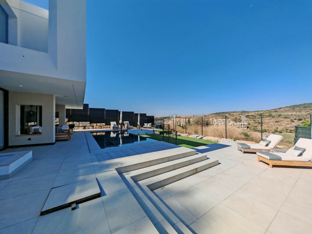 Detached Villa Estepona Málaga - image 33