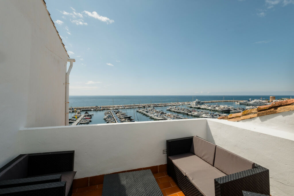 Middle Floor Apartment Puerto Banús Málaga - image 33