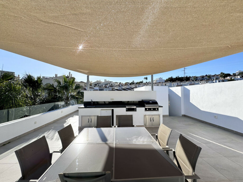 Detached Villa Estepona Málaga - image 33