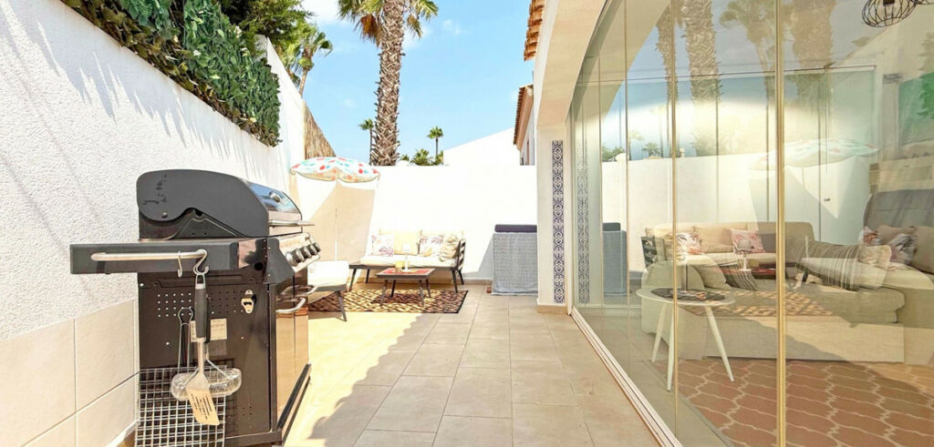 Detached Villa Villamartin Alicante - image 33