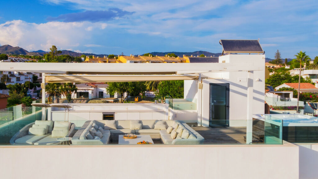 Detached Villa Costabella Málaga - image 33