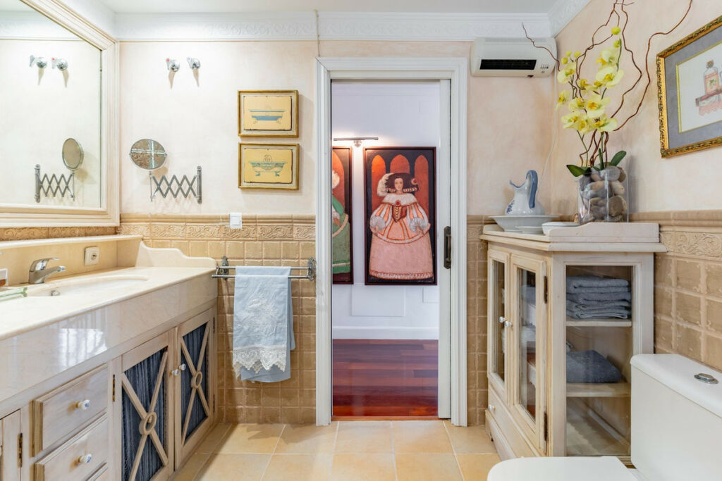 Detached Villa Sierrezuela Málaga - image 33