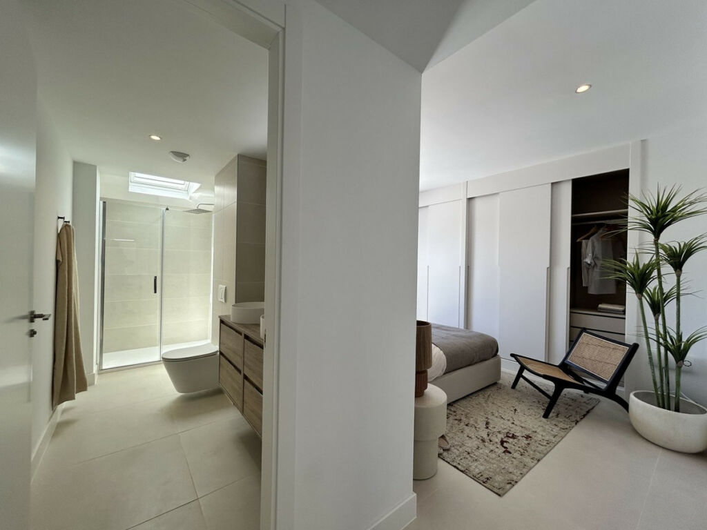 Penthouse Higueron Málaga - image 33