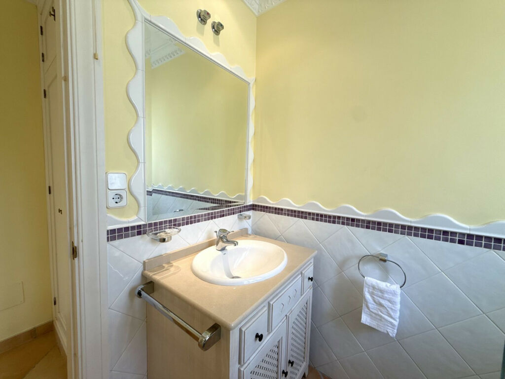 Semi-Detached House San Pedro de Alcántara Málaga - image 33