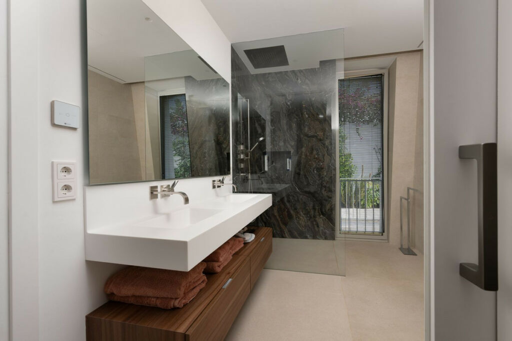 Detached Villa Marbesa Málaga - image 33