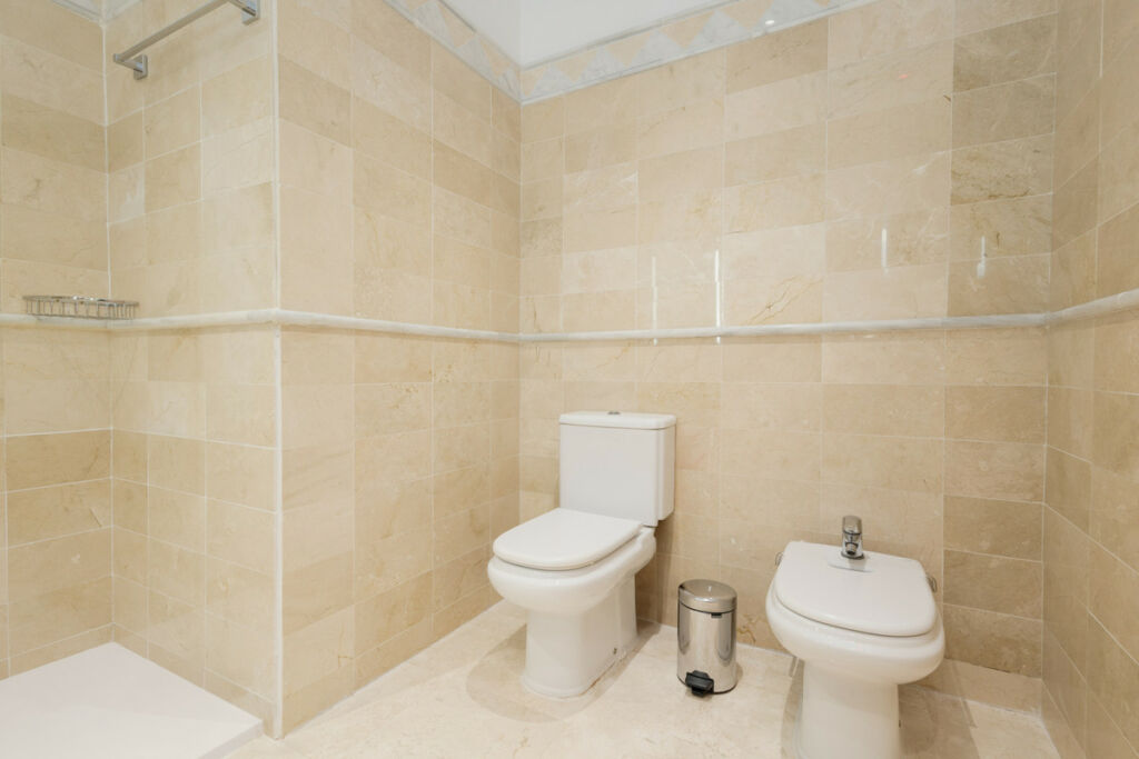 Middle Floor Apartment Elviria Málaga - image 33